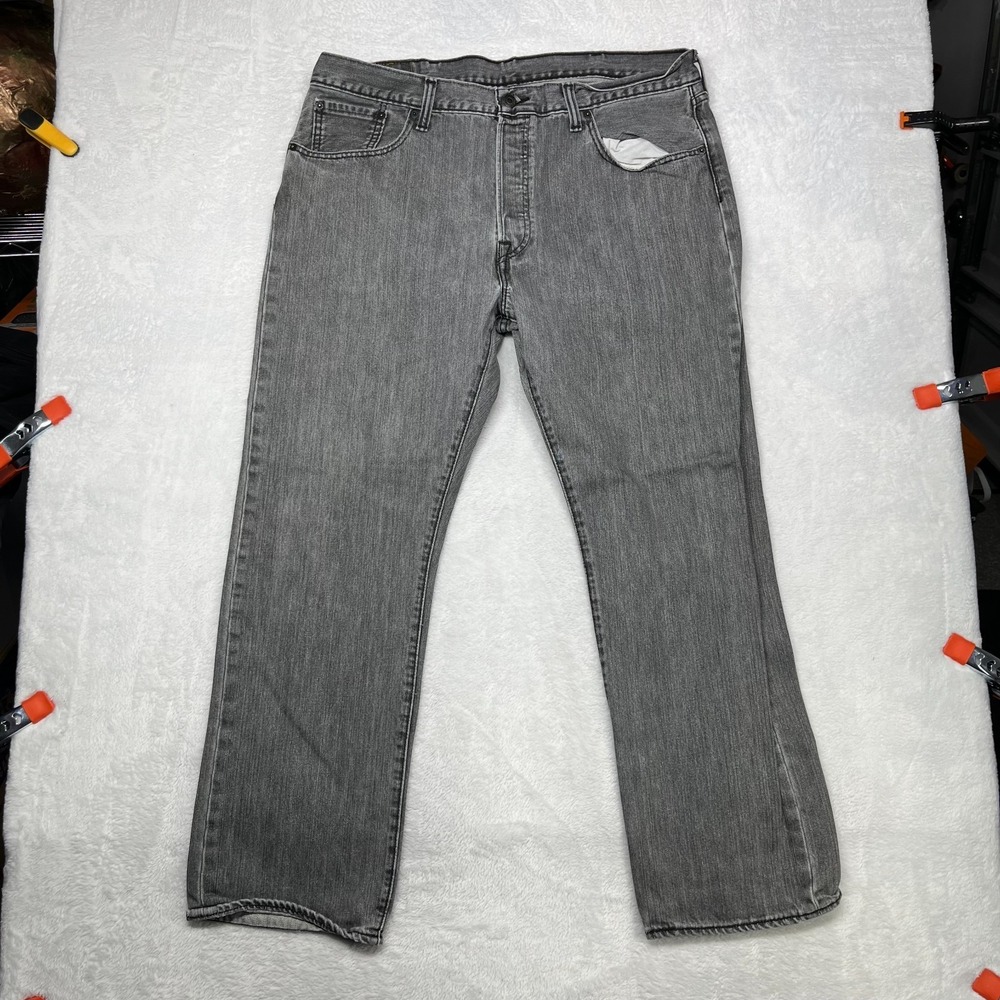 Levi's 501 Original Jeans Men's Gray Denim Classic‎ Straight Button Fly - 37x28
